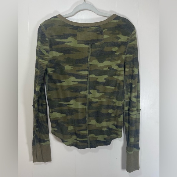 Free People Everest Camo Henley Print Button Snap Long Sleeve Shirt Size Medium - Picture 5 of 16